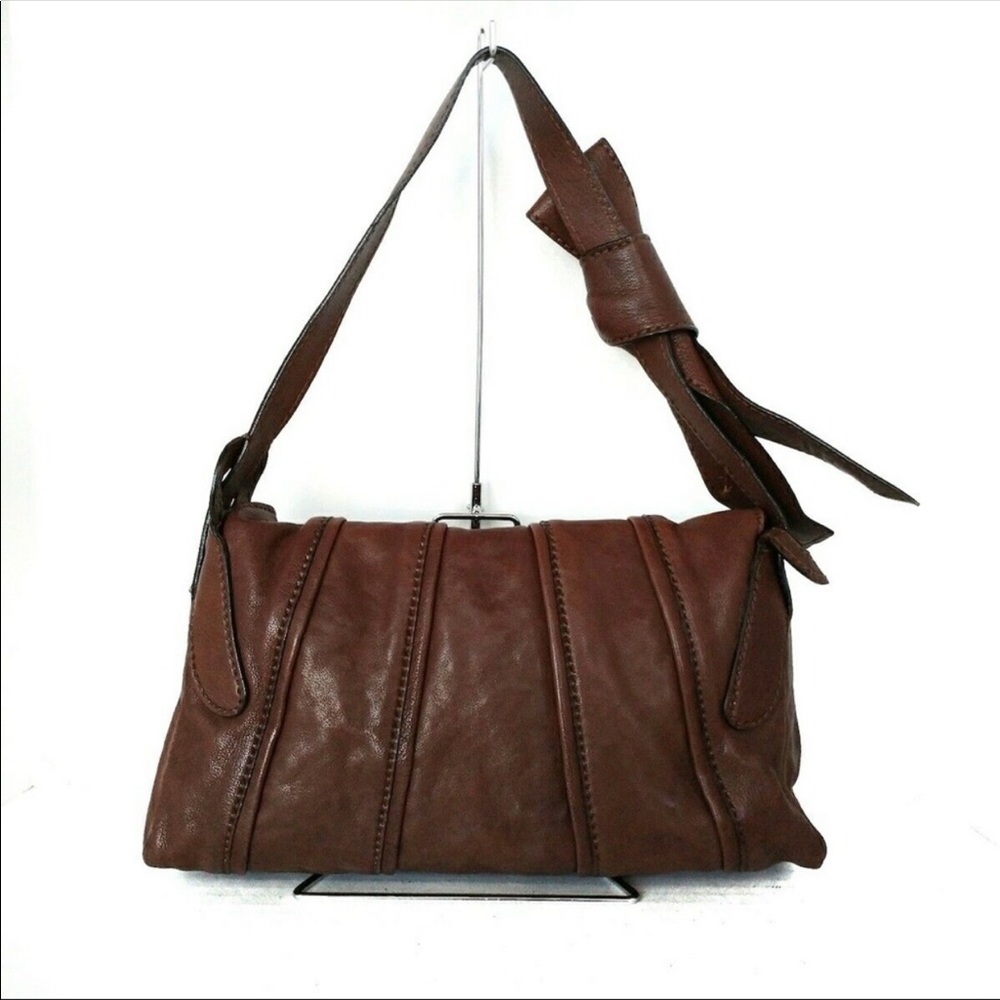 My Valentino Garavani italia bag🙏🧐🤓🎁🎀😀😀👛👑👠🌺🤩🏆💐💍🥹🌸💝😍 - Picture 2 of 4